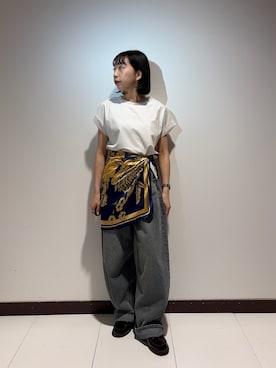 「SMELLY（スメリー）のアソートビッグスカーフ（バンダナ/スカーフ、ブルー系）」を使った、otowaさん（レディース・153cm）の春コーディネート