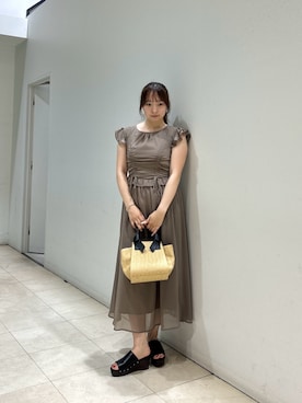 「NATURAL BEAUTY BASIC（ナチュラルビューティーベーシック）のドロストギャザー楊柳ワンピース（ワンピース、ブラウン系）」を使った、MIKUさん（レディース・161cm）の夏コーディネート