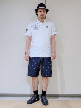 「adabat（アダバット）の【ADABAT NAVY】吸水速乾/UVカット カノコグラフィックロゴ半袖ポロシャツ（ポロシャツ、ホワイト系）」を使った、hiroさんの夏コーディネート