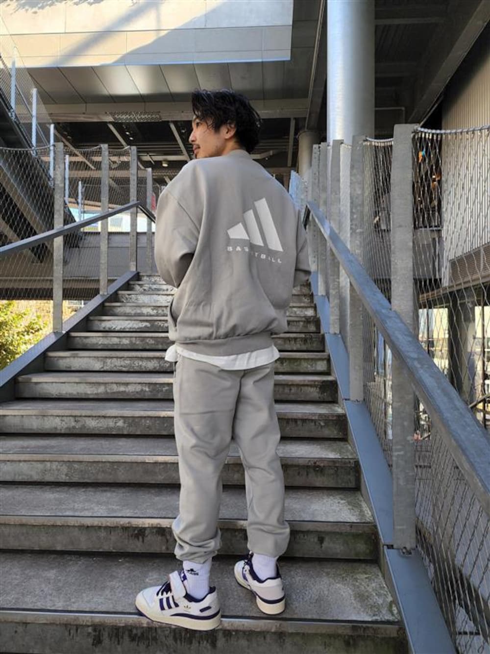 完売必須 adidas フォーラム 84 ロー ユニセックス ペアコーデに 完売必須 adidas フォーラム 84 ロー ユニセックス ペアコーデに