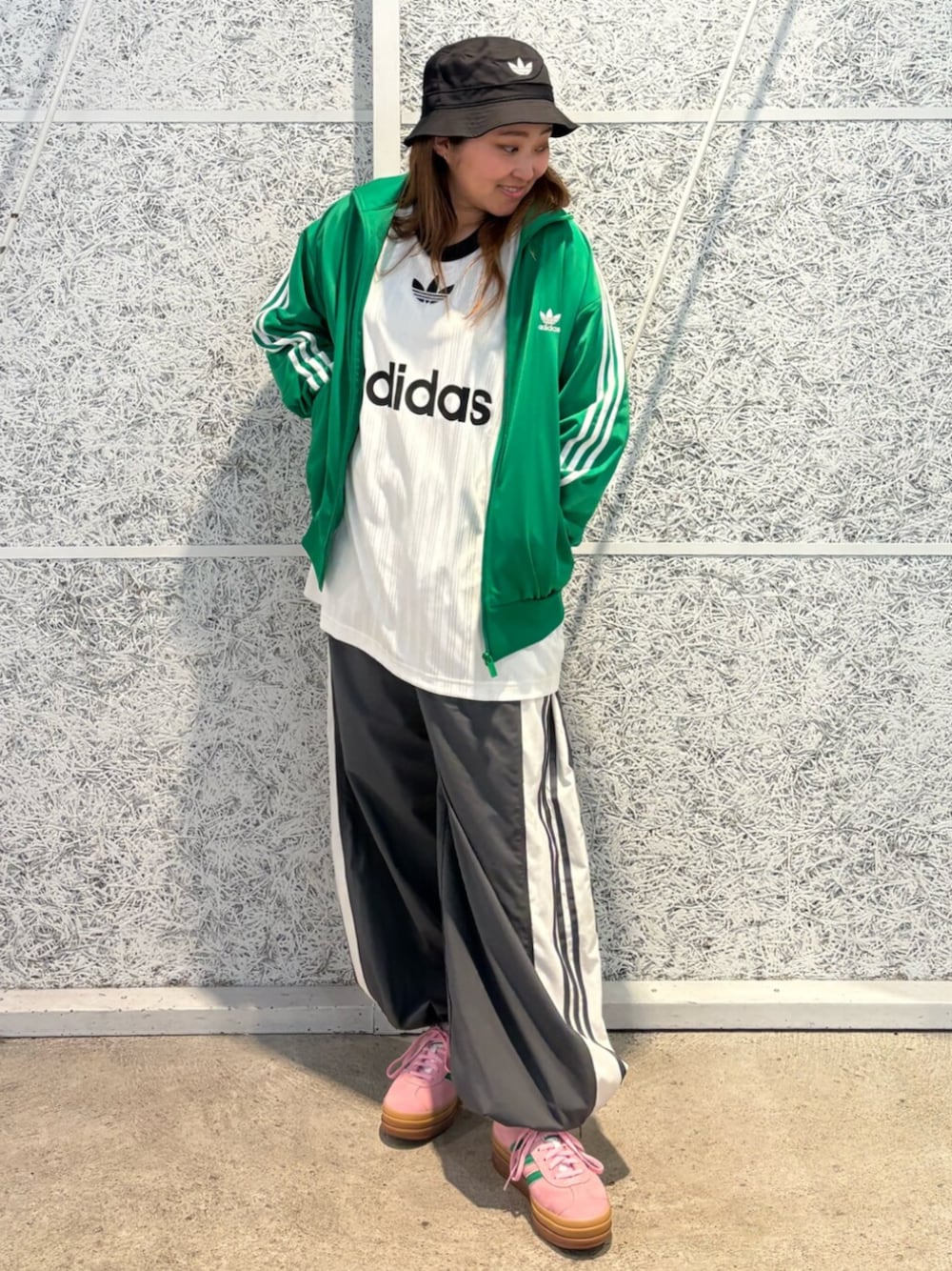 【adidas】ADILENIUM SEASON 3★オーバーサイズ トラックパンツ セール】Adilenium シーズン 3 オーバーサイズ SSTトラック
