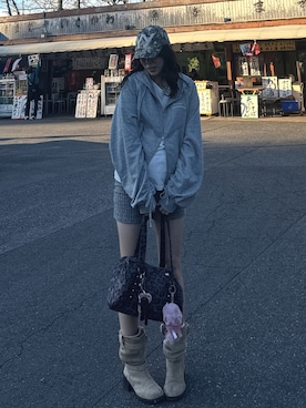 「アイテム（パーカー）」を使った、p!noさん（レディース・156cm）の秋コーディネート