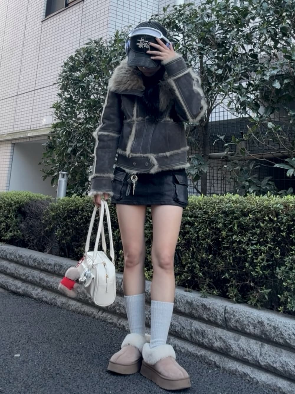「冬コーデ、クリスマスに着たい服、おしゃれさんと繋がりたい、韓国ファッション」｜「STUSSYのSTUSSY/ステューシー BASIC STRUCTURED LOW PRO CAP ロゴキャップ（キャップ、ブラック系）」を使った、p!noさん（レディース・156cm）の冬コーディネートの1枚目の写真