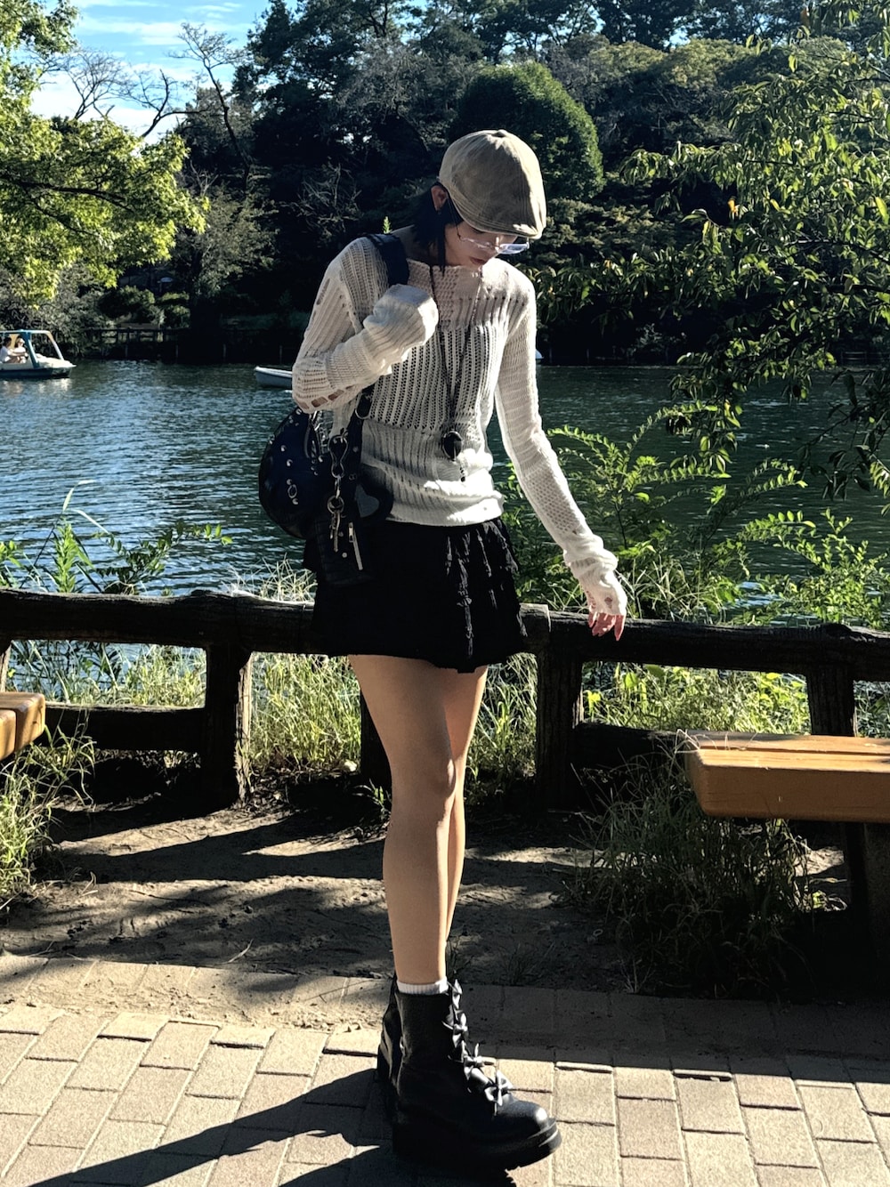 「秋コーデ、秋先取りコーデ、休日スタイル、秋服、今日のコーデ、秋服準備はじめました、メガネ女子、韓国ファッション」｜「XUのストリートファッション XU エックスユー denim hunting cap デニムキャップ ハンチング帽 ブリーチデニムキャップ グランジ風キャップ 韓国ファッション Y2Kファッション（ハンチング/ベレー帽、ベージュ系）」を使った、p!noさん（レディース・156cm）の秋コーディネートの1枚目の写真