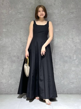 石岡真実さんコラボ第三弾】フレアノースリーブワンピースを使った人気 