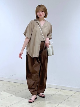 「A part by（アパートバイ）の【接触冷感】シアーオープンカラーシャツ（シャツ/ブラウス、イエロー系）」を使った、chikaさん（レディース・154cm）の夏コーディネート
