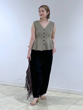 「A part by（アパートバイ）のブークレペプラムニットノースリーブ（ベスト、ベージュ系）」を使った、chikaさん（レディース・154cm）の夏コーディネート