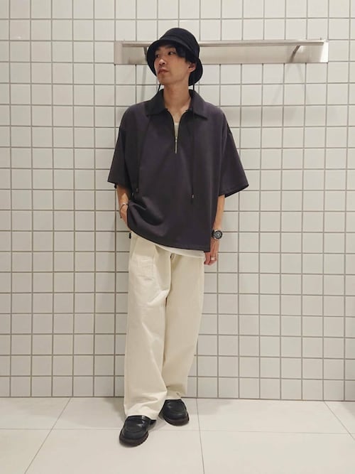 『ユニセックス』ダンボールポンチハーフジップショートスリーブTシャツ