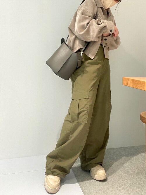 Epoi 丸の内店yuiさんのショルダーバッグを使ったコーディネート 