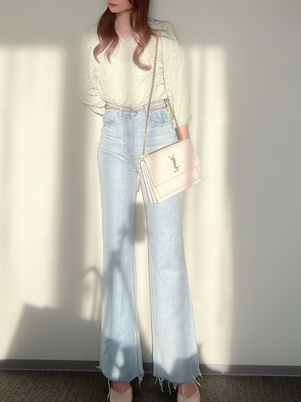 「秋服、休日コーデ、カジュアル、オトナ女子、秋コーデ、大人かわいい、今日のコーデ、プチプラ、ootd、骨格ストレート、秋服コーデ、WEARハロウィン2022、お出かけコーデ、ラフ、差し色」｜「LAUIRのランダムステッチブラウス（シャツ/ブラウス、グリーン系）」を使った、himari_babeさん（レディース・160cm）の秋コーディネートの1枚目の写真