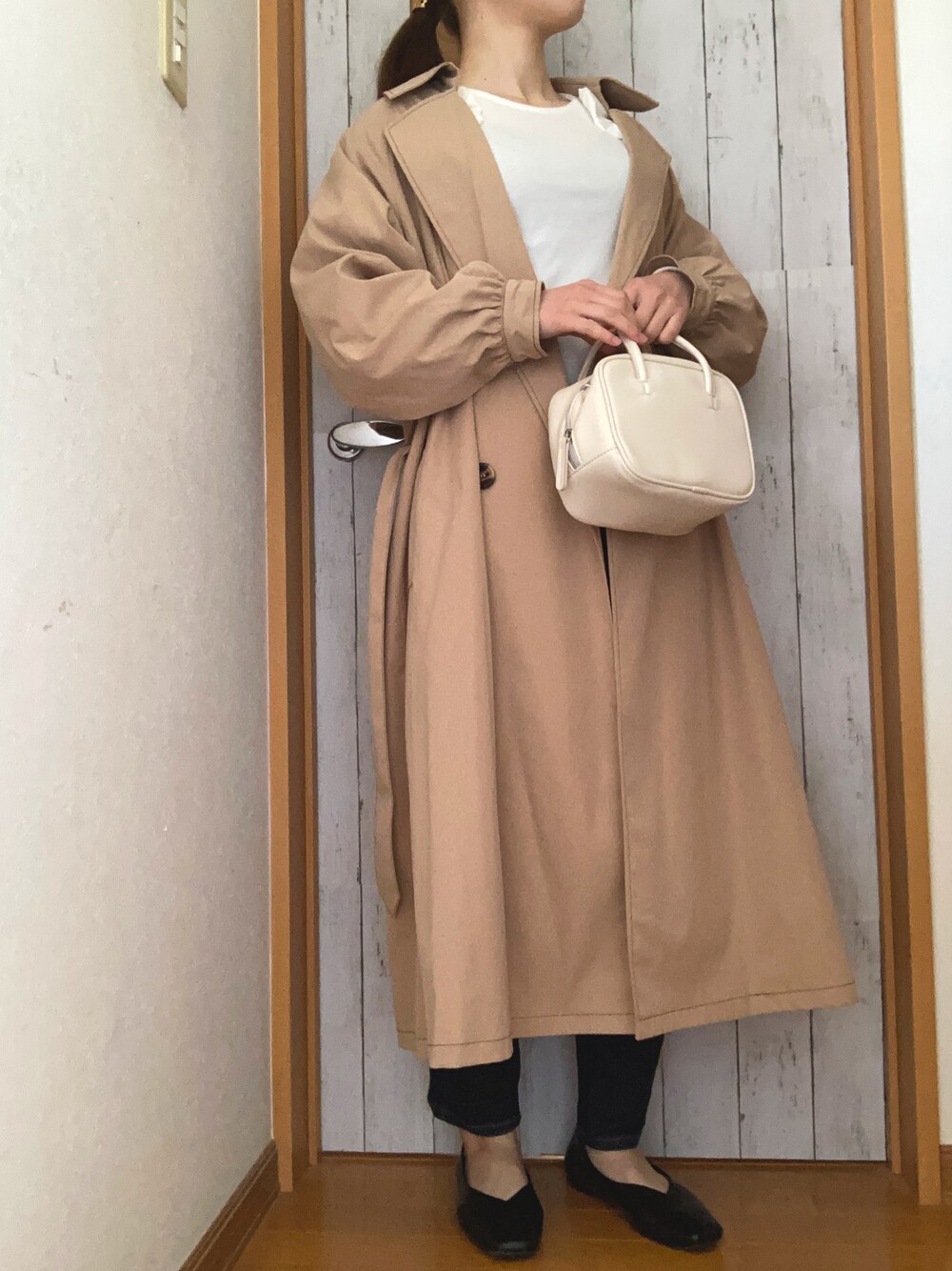 「トレンチコート、デニム、大人女子、春服みてみて、着回しコーデ、低身長、おしゃれさんと繋がりたい」｜「chocomeeのchocomeeトレンチ（トレンチコート、ベージュ系）」を使った、manatsu01さん（レディース・158cm）の春コーディネートの1枚目の写真