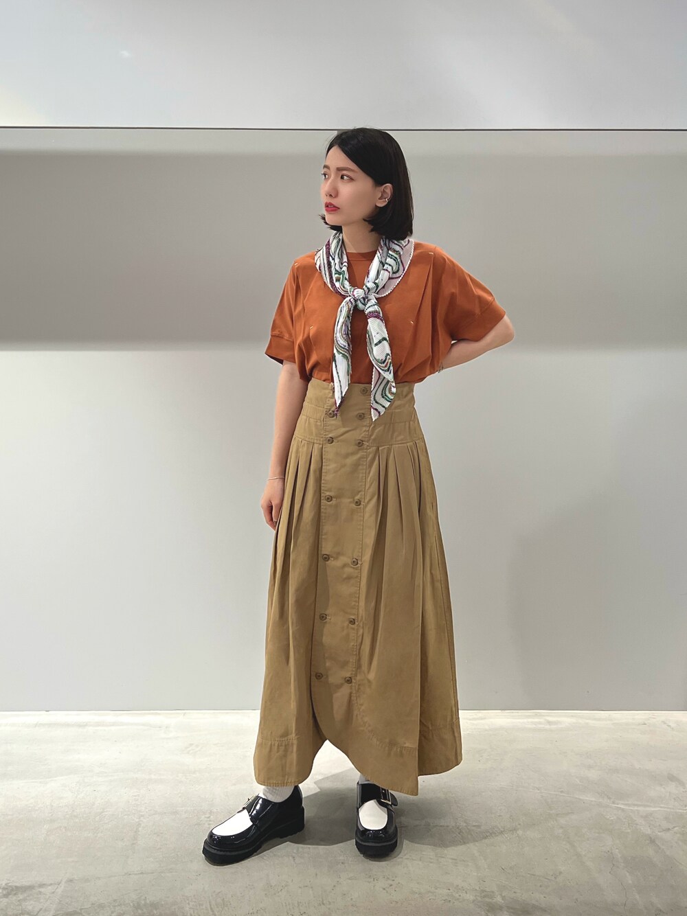 「zucca、issey miyake me」｜「me by ISSEY MIYAKEのアイテム（バンダナ/スカーフ、ホワイト系）」を使った、Ab K.さん（レディース・158cm）の冬コーディネートの1枚目の写真