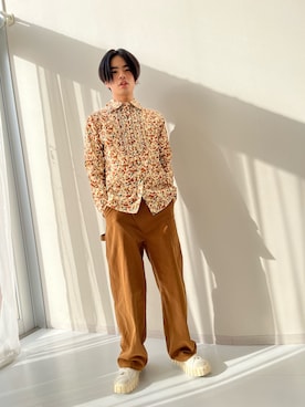 「nissen（ニッセン）の綿100％フラワープリントフリルブラウス＜大きいサイズ有＞GEVS.（シャツ/ブラウス、ホワイト系）」を使った、umnvwvnmuさん（メンズ・168cm）の冬コーディネート