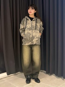 「tk.TAKEO KIKUCHI（ティーケータケオキクチ）のアイテム（シューズ）」を使った、madokaさん（レディース・159cm）の秋コーディネート