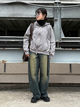 「アイテム（サングラス、ブルー系）」を使った、madokaさん（レディース・159cm）の秋コーディネート