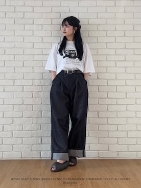 「tk.TAKEO KIKUCHI（ティーケータケオキクチ）の【Music Selection】Beastie Boys／ビースティ・ボーイズ Tシャツ（Tシャツ/カットソー、ホワイト系）」を使った、madokaさん（レディース・160cm）の夏コーディネート