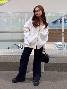 「FREE'S MART（フリーズマート）のアイテム（パーカー）」を使った、HITOMIさん（レディース・148cm）の冬コーディネート