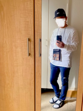 「アイテム（サンダル）」を使った、シンさん（メンズ・175cm）の秋コーディネート