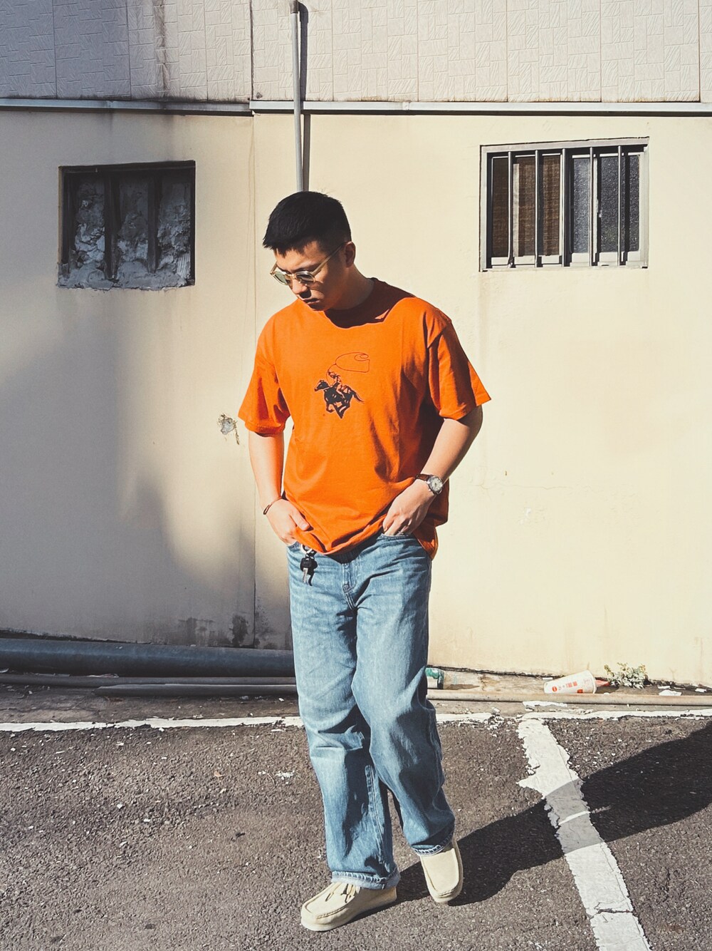 「Carharttのアイテム（Tシャツ/カットソー、レッド系）」を使った、jasonboyyyyyさん（メンズ・174cm）の冬コーディネートの1枚目の写真