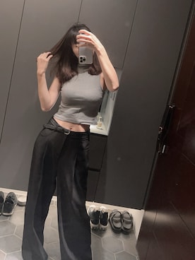 「Dr. Martens（ドクターマーチン）のアイテム（シューズ、ブラック系）」を使った、Hannahさん（レディース・168cm）の秋コーディネート