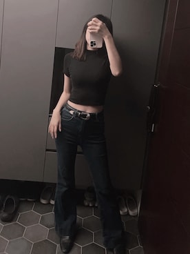 「jksshopのアイテム（ベルト、ブラック系）」を使った、Hannahさん（レディース・168cm）の春コーディネート