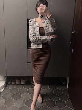 「ZARA（ザラ）のアイテム（ワンピース/ドレス、ブラウン系）」を使った、Hannahさん（レディース・168cm）の冬コーディネート