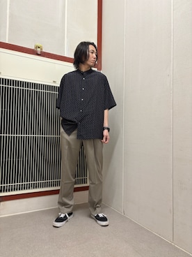 「URBAN RESEARCH DOORS（アーバンリサーチドアーズ）のアイテム（シャツ/ブラウス、ブラック系）」を使った、mune15さん（メンズ・169cm）の春コーディネート