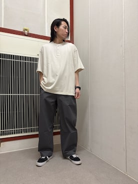「URBAN RESEARCH DOORS（アーバンリサーチドアーズ）のTOMPKINS ヘンリーネック ショートスリーブ Tシャツ（Tシャツ/カットソー、グレー系）」を使った、mune15さん（メンズ・169cm）の春コーディネート