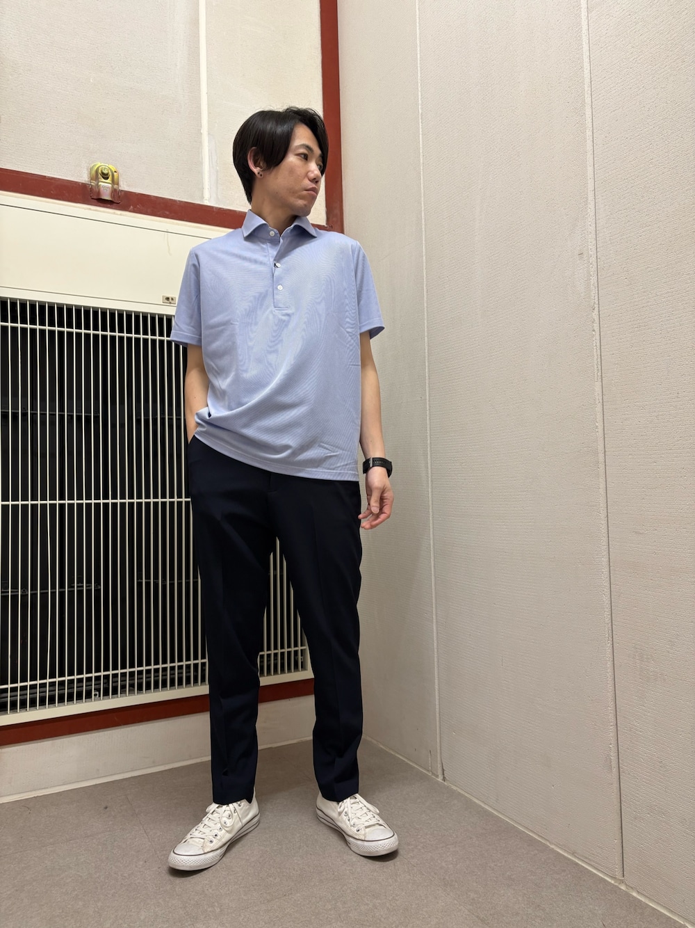 ブルー系のシャツ/ブラウス、ブルー系のその他パンツを着用したメンズの夏コーディネートの1枚目の写真