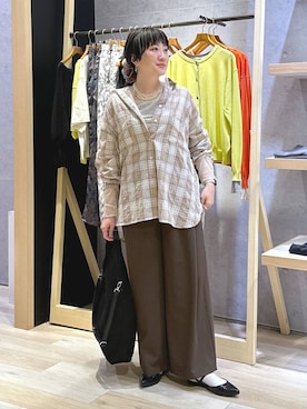 「LOWRYS FARM（ローリーズファーム）のステンレスｈｏｏｐピアス　588509（ピアス（両耳用）、ゴールド系）」を使った、haru.さん（レディース・160cm）の春コーディネート