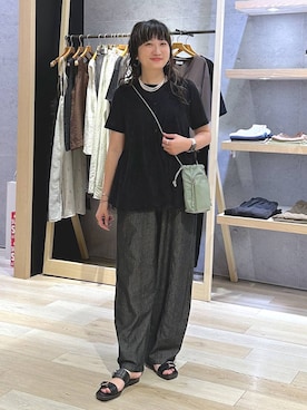 「LEPSIM（レプシィム）のシアーメランジT　497226（Tシャツ/カットソー、ブラック系）」を使った、haru.さん（レディース・160cm）の夏コーディネート