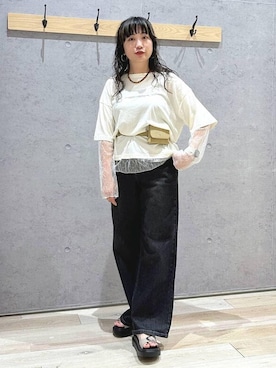 「LOWRYS FARM（ローリーズファーム）のステンレスｈｏｏｐピアス　588509（ピアス（両耳用）、ゴールド系）」を使った、haru.さん（レディース・160cm）の夏コーディネート