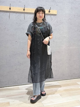 「LEPSIM（レプシィム）のカラービーズショートネックレス　1023666（ネックレス、ブルー系）」を使った、haru.さん（レディース・160cm）の夏コーディネート