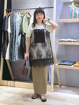「LEPSIM（レプシィム）の14ゲージニットナロースカート　242468（スカート、グリーン系）」を使った、haru.さん（レディース・160cm）の夏コーディネート