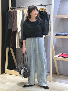 「LOWRYS FARM（ローリーズファーム）のステンレスｈｏｏｐピアス　588509（ピアス（両耳用）、ゴールド系）」を使った、haru.さん（レディース・160cm）の春コーディネート