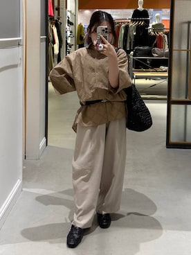 「LEPSIM（レプシィム）の《リネンライクドライシリーズ》切り替えパンツ　638925（その他パンツ、ベージュ系）」を使った、sereaさん（レディース）の春コーディネート