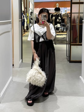 「LEPSIM（レプシィム）のベルトバックルクッションサンダル　638815（サンダル、ブラック系）」を使った、sereaさん（レディース）の夏コーディネート