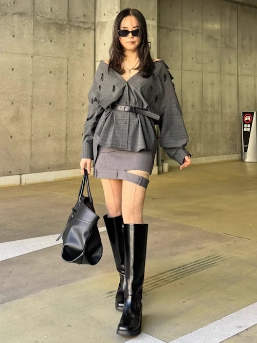 LOW WEST CUTTING MINI SKIRT/ローウエストカッティングミニスカート