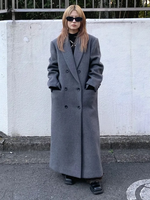 JOSE MOONJOSE MOONさんのチェスターコートを使ったコーディネート