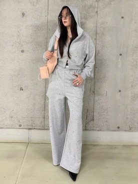 「JOSE MOON（ジョゼムーン）のBIJOU SLIT SWEAT PANTS/ビジュースリットスウェットパンツ（スウェットパンツ、グレー系）」を使った、JOSE MOONさん（レディース・159cm）の秋コーディネート