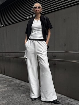 「アイテム（スウェットパンツ、ホワイト系）」を使った、JOSE MOONさん（レディース・163cm）の夏コーディネート