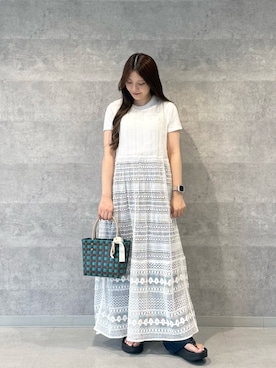 「URBAN RESEARCH DOORS（アーバンリサーチドアーズ）の『別注』PETIT BATEAU×DOORS　EMBROIDERYT-SHIRTSCU（Tシャツ/カットソー、ホワイト系）」を使った、あきらさん（レディース・149cm）の夏コーディネート