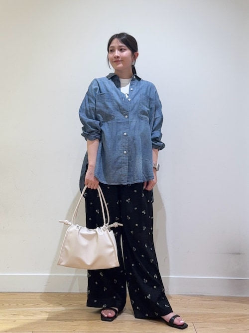 アーバンリサーチ●総刺繍が素敵♪やわらかインド綿サイドリボン付き花柄刺繍ブラウス URBAN RESEARCH DOORS（アーバンリサーチドアーズ） ブラウス シャツ