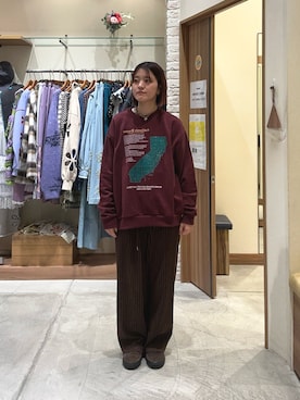 「スラックスパンツ」｜「アイテム（スウェット）」を使った、saki081324さん（レディース・165cm）の秋コーディネート