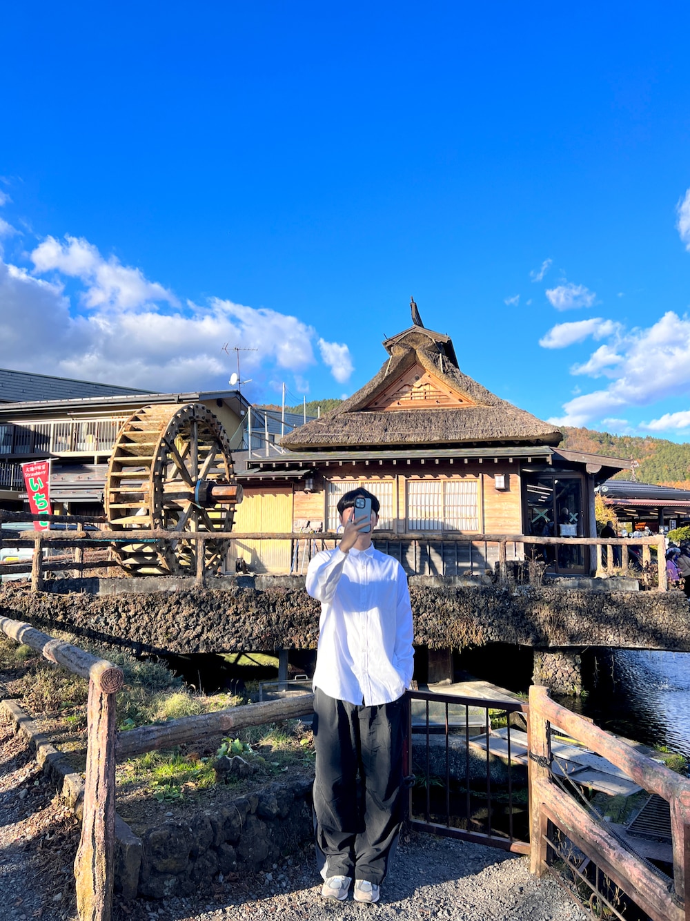 「JKS SHOPのアイテム（その他アウター、ホワイト系）」を使った、djc11さん（メンズ・175cm）の秋コーディネートの1枚目の写真