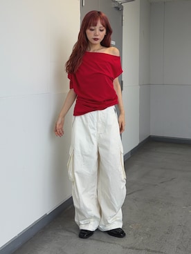 「SLY（スライ）のDEFORMED DRAPE TOPS ディフォームドドレープトップス 秋服 冬服（Tシャツ/カットソー、レッド系）」を使った、永田紗也佳さん（レディース・156cm）の夏コーディネート