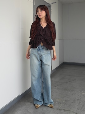「SLY（スライ）のCUT LACE RUFFLE BL カットレースラッフルブラウス 春服 夏服（シャツ/ブラウス、ブラウン系）」を使った、永田紗也佳さん（レディース・156cm）の春コーディネート