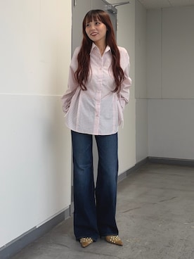 「SLY（スライ）のWAIST SHAPE SHIRT ウエストシェイプシャツ 夏服（シャツ/ブラウス、ピンク系）」を使った、永田紗也佳さん（レディース・156cm）の夏コーディネート