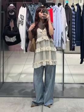 「SLY（スライ）のアイテム（バッグ）」を使った、永田紗也佳さん（レディース・156cm）の春コーディネート