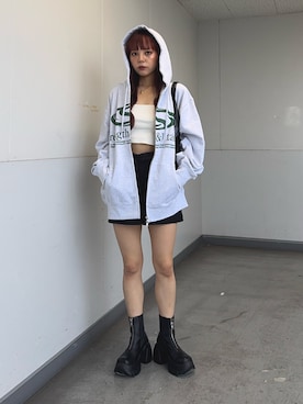 「アイテム（パーカー）」を使った、永田紗也佳さん（レディース・156cm）の秋コーディネート